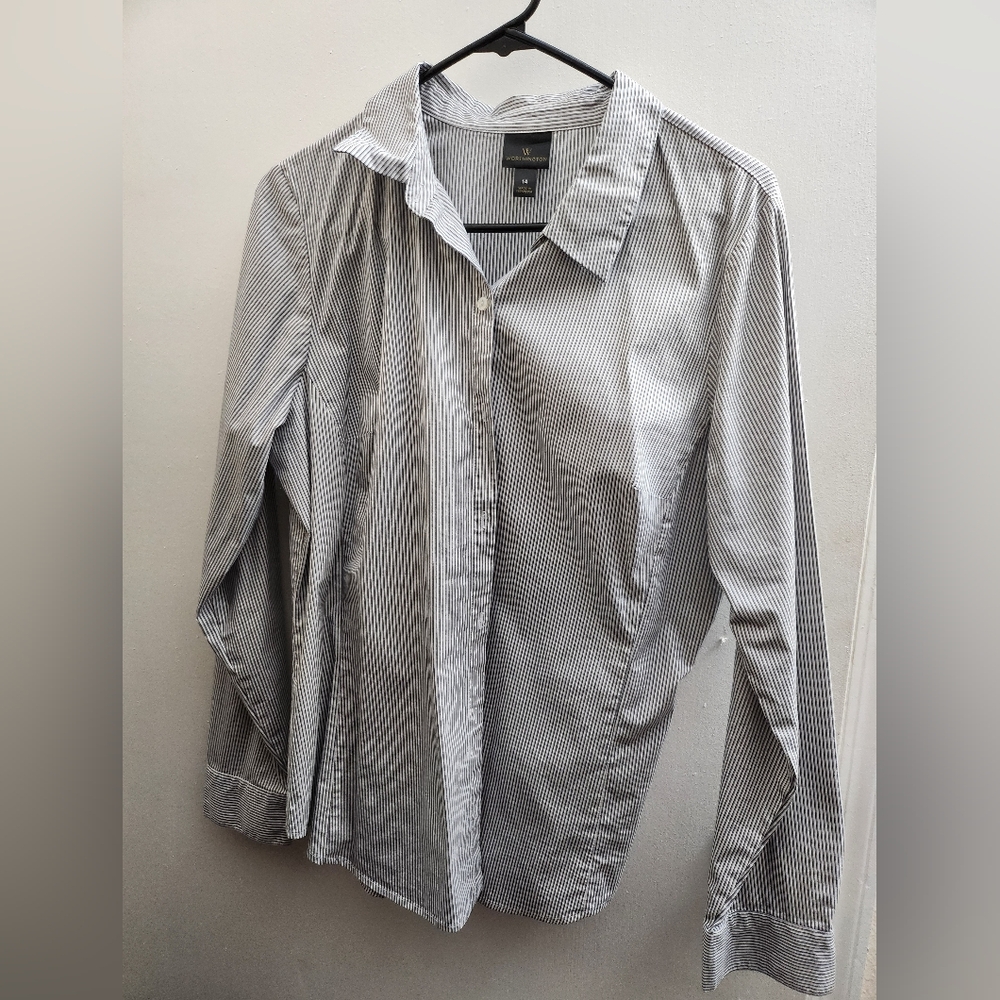Light black & white buttone down dress shirt